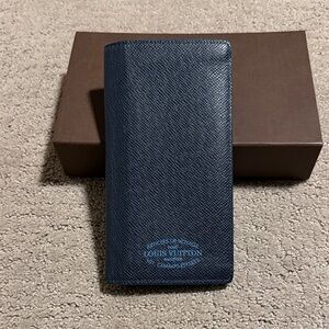Louis Vuitton Navy Brazza wallet